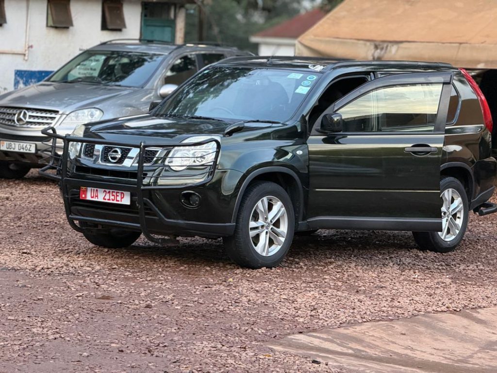 Nissan x-trail Uganda car rental
